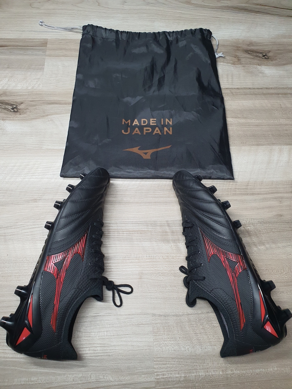 Mizuno Morelia Neo IV Beta Made in Japan FG Soccer Cleats Black Red Men's 10.5
